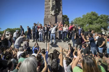 Kicillof: “El 19 de noviembre habrá millones de bonaerenses que votarán por la educación, la salud y el federalismo”