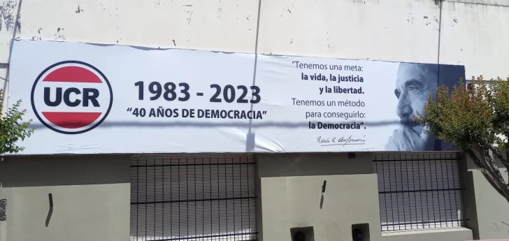 La UCR convoca a plenario para homenajear a Alfonsín y a Molina