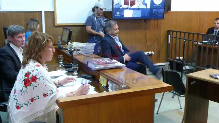 Declararon dos imputados y un perito aseguró que no hubo golpes previos a la muerte