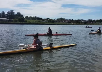 Más de 250 palistas de 16 delegaciones le dieron vida al Campeonato Provincial de Medio Fondo