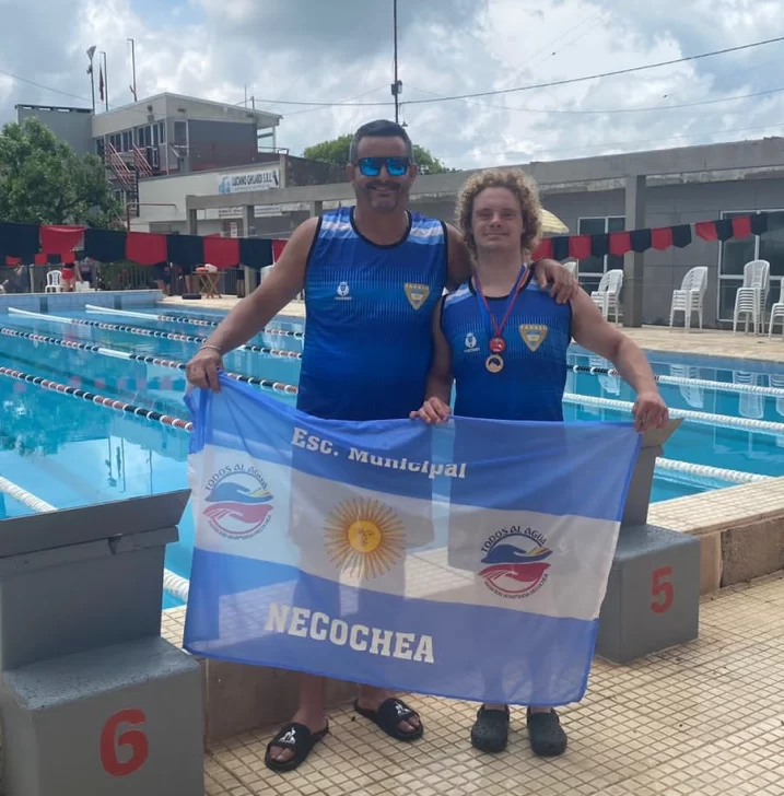 Améndola batió el récord nacional de 100 mariposa y lidera la pre-Selección al Mundial de Turquía