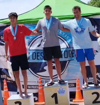 Jeremías Taien Torales fue el ganador de la travesía acuática “Los Destructores”
