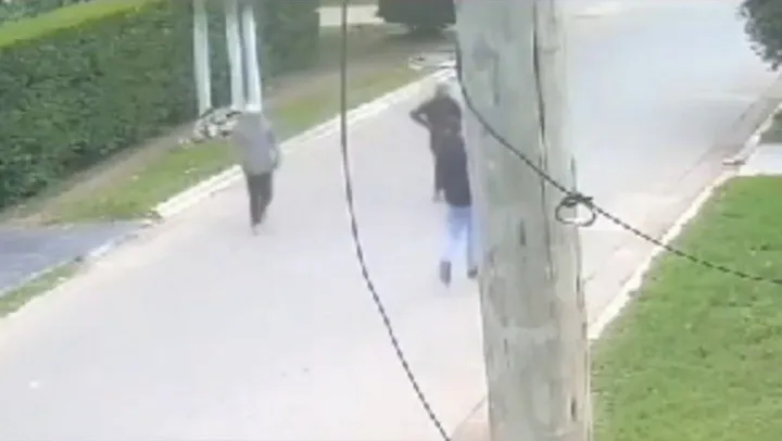 Video: un policía bonaerense mató a un ladrón que intentó robarle con un arma de utilería