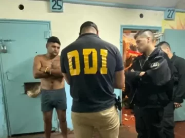 Un preso condenado por matar a un bebé armó una banda de “sextorsión” en la cárcel
