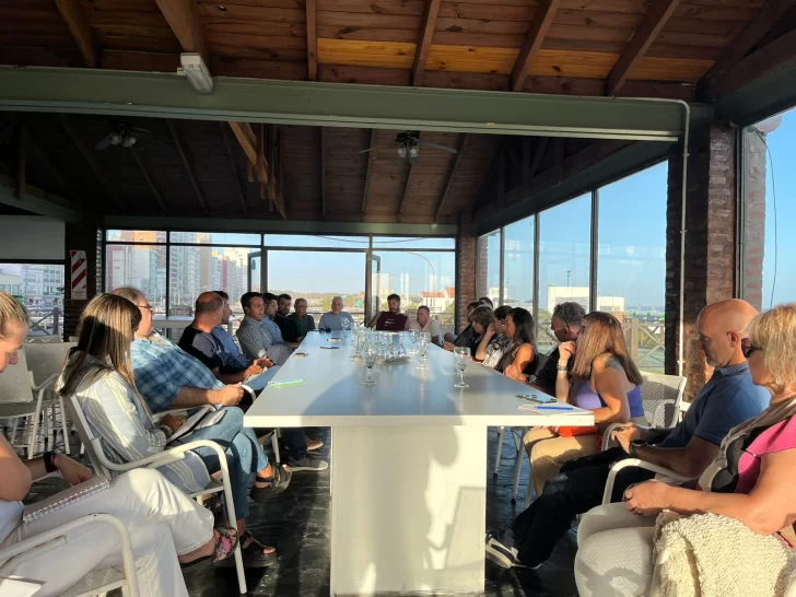 16-01-FOTO-Rojas-prestadores3-728x546