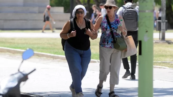 Alerta roja en Bahía Blanca: esperan para mañana una máxima de 39 grados