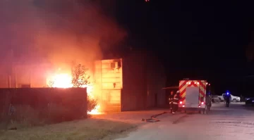 Un incendio destruyó un auto