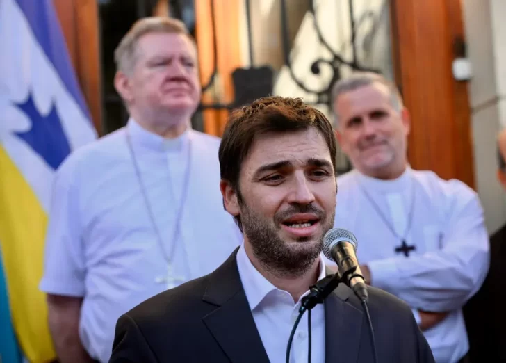 “Milei por Twitter es muy guapo, pero no pelea contra las mafias”