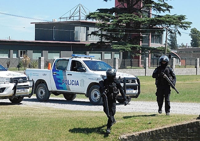 Detuvieron a un hombre que ingresó armado con una escopeta a Containers Necochea