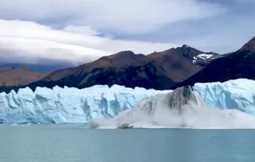Impactante: así emergió un iceberg en el Glaciar Perito Moreno