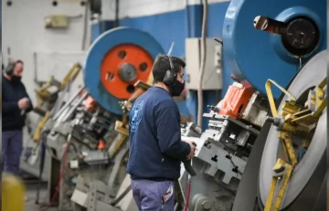 Las pymes podrán acceder a dólares para pagar deudas por importaciones