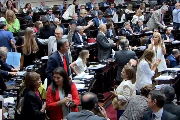 Las privatizaciones volvieron a comisión y se levantó la sesión de Diputados