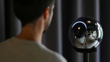 El negocio detrás del escaneo del iris a cambio de plata