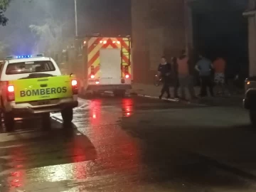 Una freidora generó un incendio en un local gastronómico