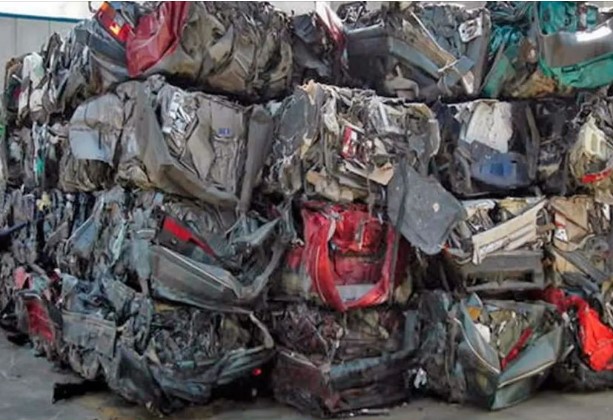 Por primera vez se compactan vehículos secuestrados en Lobería