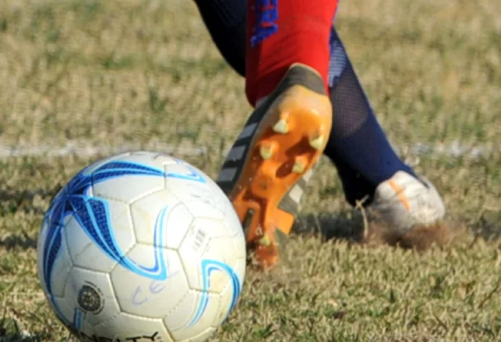 ¿Qué equipos del fútbol local jugaron ayer y quiénes ganaron?