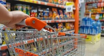 El consumo sigue en recesión: las ventas en supermercados y autoservicios cayeron un 10% interanual en mayo