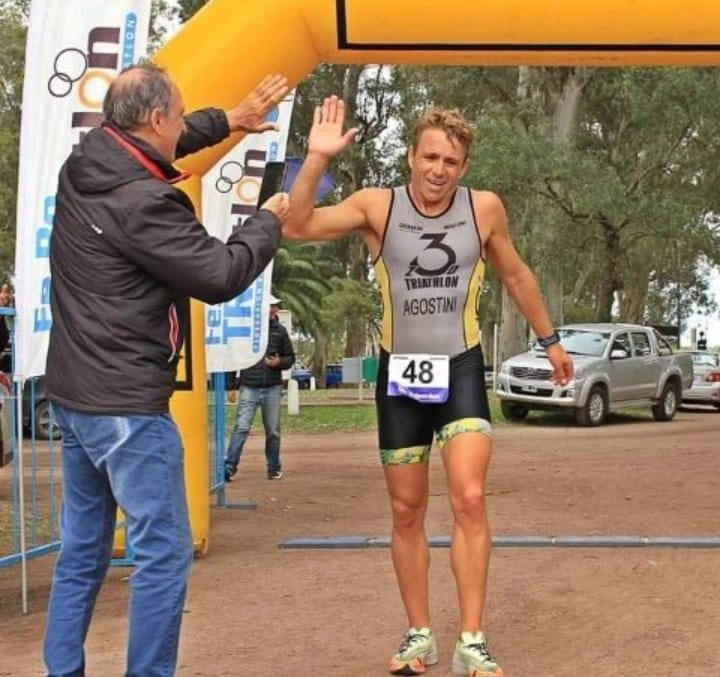 Maximiliano Agostini, una vez más campeón provincial de triatlón