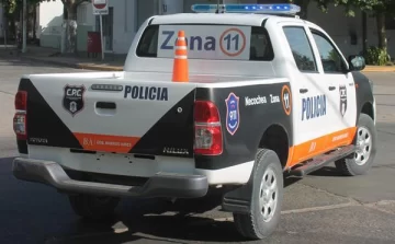 Policías lesionados y un móvil apedreado en 58 y 73