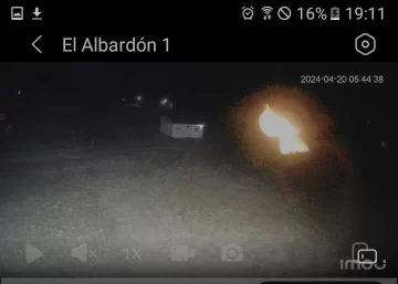 Extraños objetos en el cielo del balneario Los Ángeles