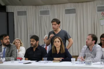 Kicillof reabre la paritaria estatal provincial en respuesta a la inflación