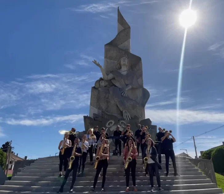 Conmovedor video de la Senior Big Band en honor a los veteranos de Malvinas