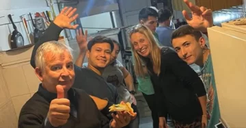 Alrededor de 15 personas cenan en el comedor “Taca” y aumenta la demanda de viandas