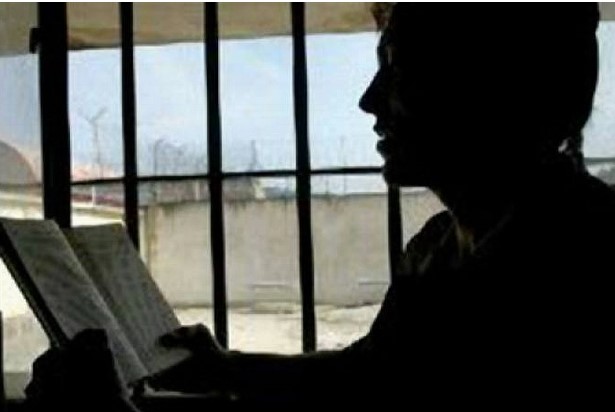 Juntan libros para repartir a detenidos en comisarías locales y Batán