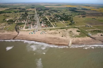 Dos policías desvalijaron una casa y cargaron el botín en el patrullero