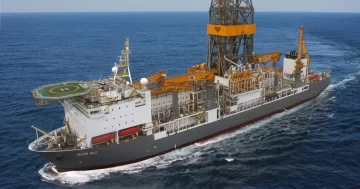 Ultiman detalles para iniciar la explotación del pozo petrolero frente a la costa de nuestra ciudad