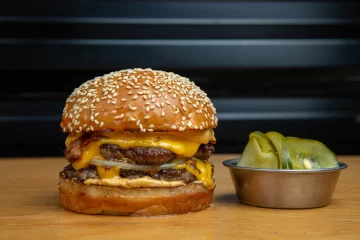 Se viene el tercer “Jueves de Hamburguesas”