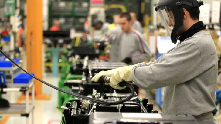 La caída en la industria se desaceleró en septiembre pero los datos siguen siendo negativos