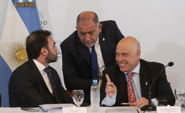 Ley de Bases y paquete fiscal: el oficialismo consiguió las firmas y logrará el dictamen