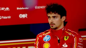 Leclerc fue el más rápido del viernes y Verstappen tuvo dificultades