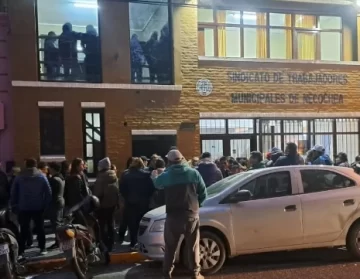 Municipales solicitarán un 40% de aumento de sueldo