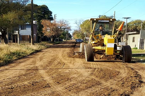 Realizan tareas de estabilización en calles de los barrios San Martín, Fonavi y Norte