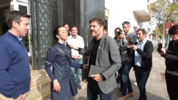 Bianco ya está en Necochea y fue recibido por el intendente Rojas