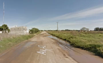 Un hombre falleció tras ser embestido por un auto en avenida 42