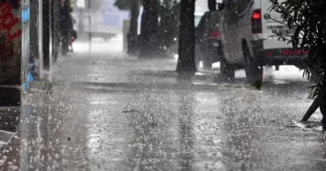 Continúa vigente el doble alerta por lluvias y vientos fuertes para Necochea y la zona