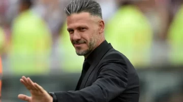 “Renunciá Demichelis”, los panfletos que aparecieron en River tras el papelón ante Riestra