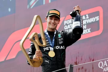 F1: Russell ganó el GP de Austria tras aprovechar un choque entre Verstappen y Norris