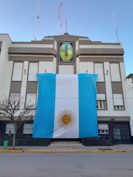 La muni celeste y blanca