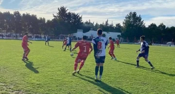 Una tarde para el olvido: Mataderos cayó duramente y sufrió muchas bajas