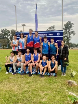 posta-4x100-podio-546x728