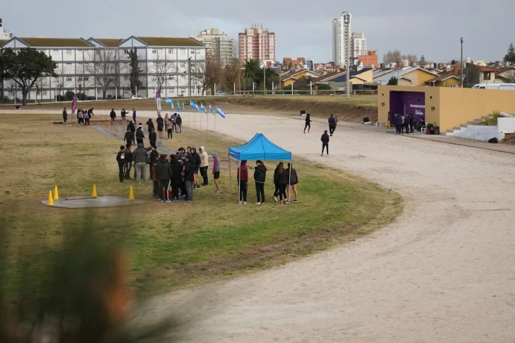 La pista municipal de atletismo recibe a la etapa local de los Juegos Bonaerenses