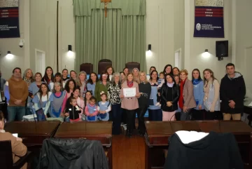 Reconocimiento al proyecto “Abrazo de bandera”