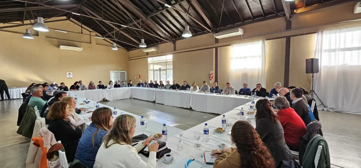 Encuentro sobre Formación Profesional con los sectores privados y sindicales