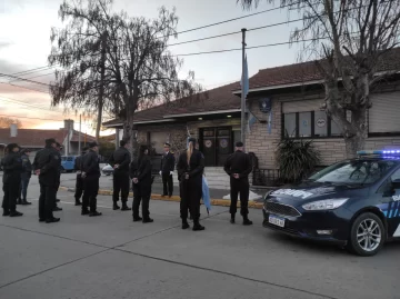 La policía Federal de Necochea conmemoró el Día de la Independencia