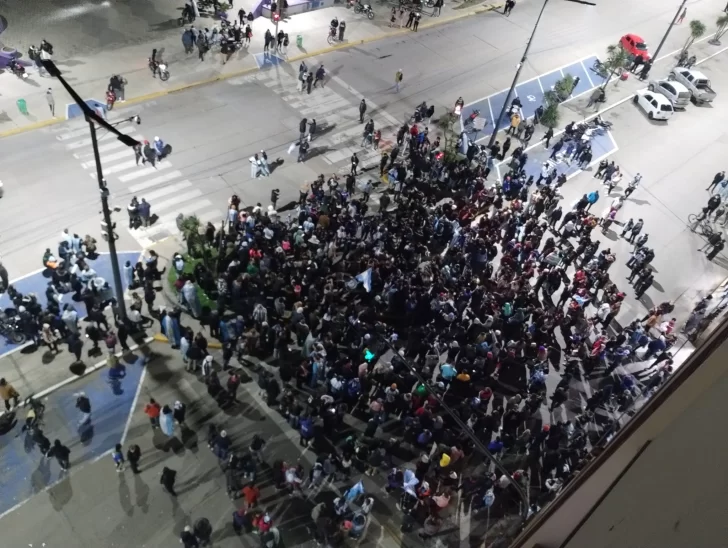 Festejos en la rambla hasta altas horas de la madrugada