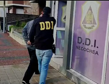 Dos hermanos fueron aprehendidos por estafa con una tarjeta de crédito